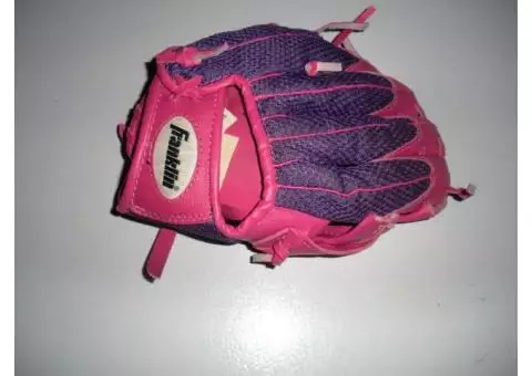 Girls softball glove